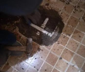 建德卫生间漏水维修公司为您分享下卫生间渗水如何处理及注意事项